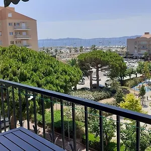 https://2-pices-50-m-vue-mer-le-port.fr-provencehotel.com